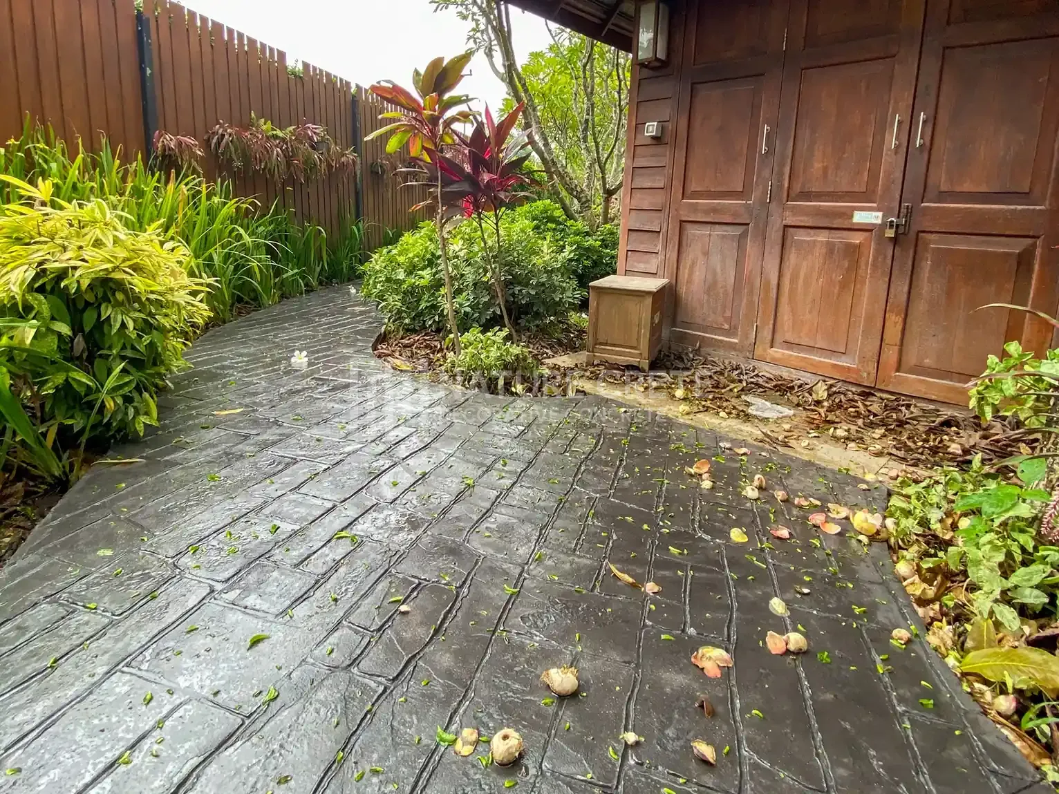 คอนครีตพิมพ์ลาย Nature Crete ลาย European Cobble ลานทางเดินสวน
