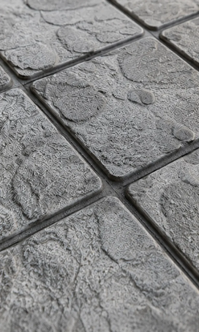 โรงแรม Gategaa Village เชียงใหม่ ลาย Granite 4x4 สีเทากลาง 370x616